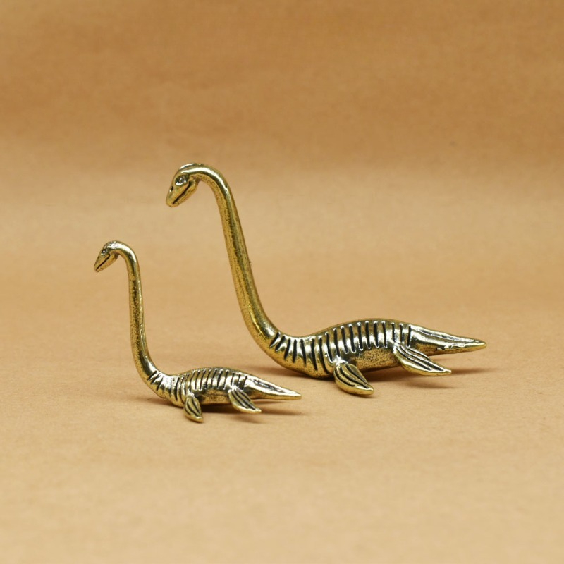 Vintage Collectible Christmas Ornaments - Loch Ness Canavarı Pirinç Heykel Vintage